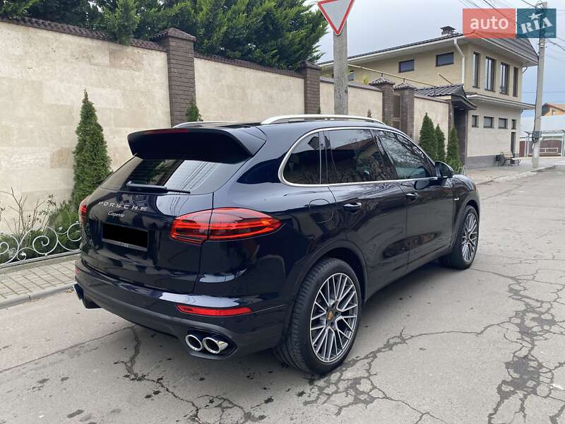 Porsche Cayenne 2016