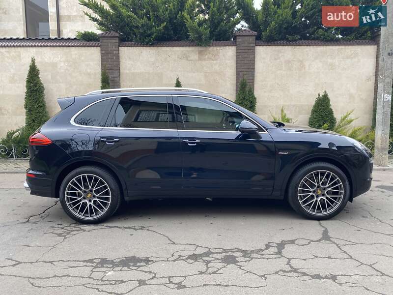 Porsche Cayenne 2016