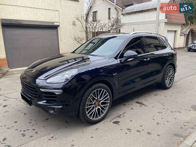 Porsche Cayenne 2016