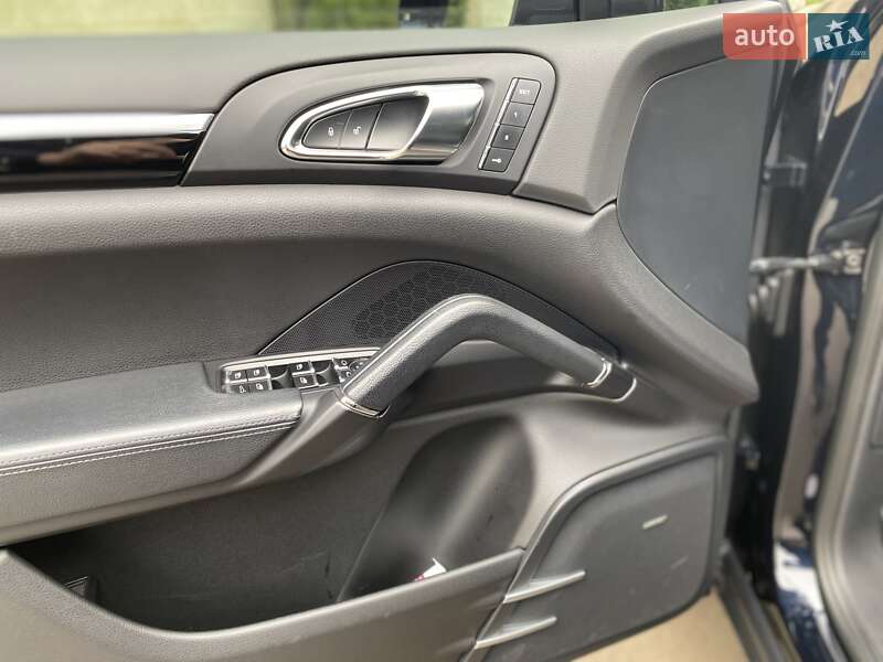 Porsche Cayenne 2016