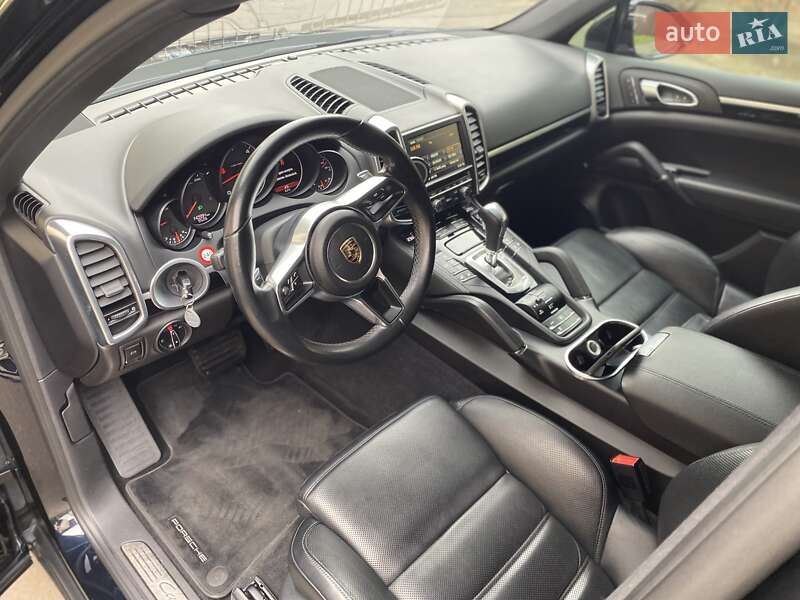 Porsche Cayenne 2016