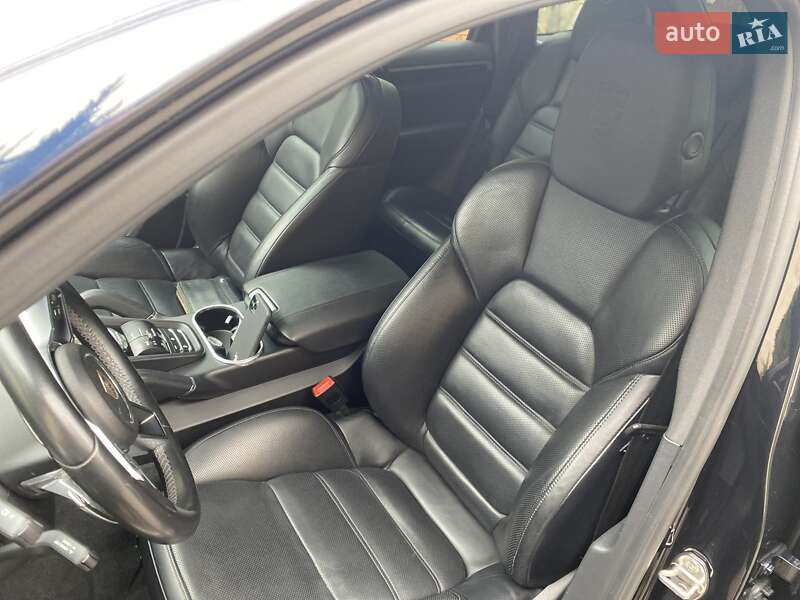 Porsche Cayenne 2016