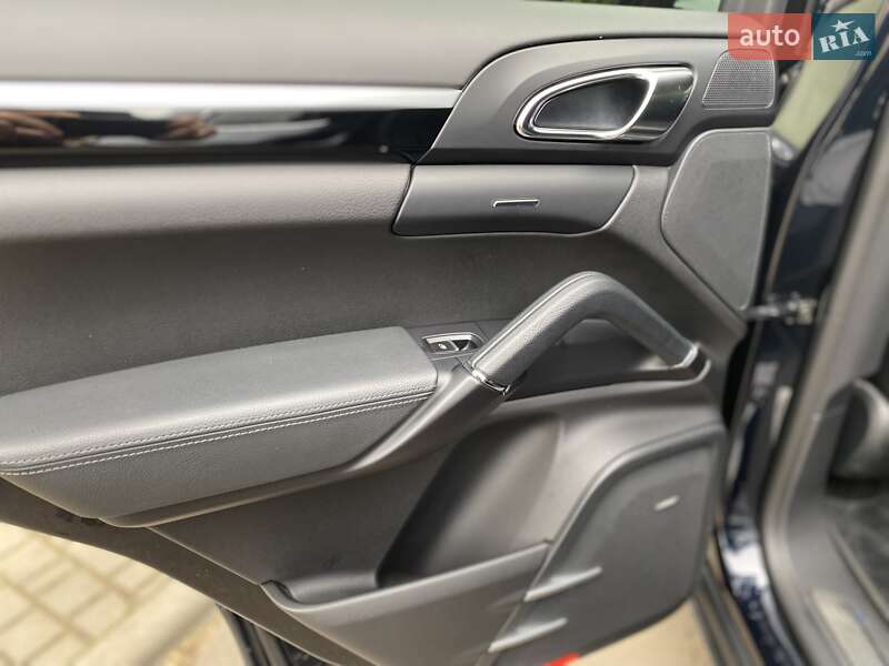 Porsche Cayenne 2016