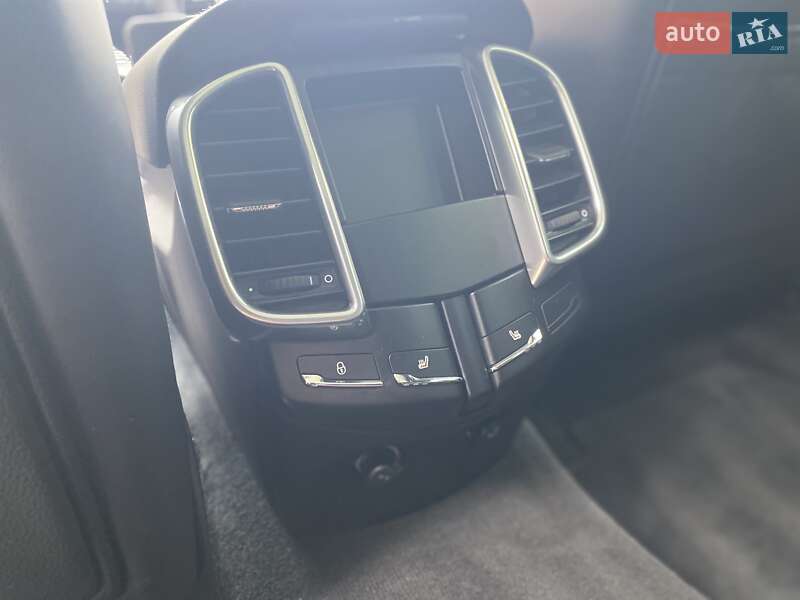 Porsche Cayenne 2016