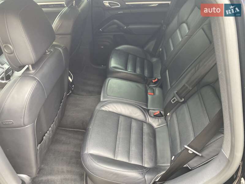 Porsche Cayenne 2016