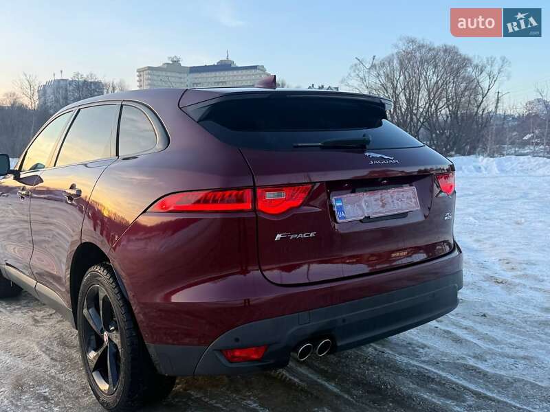 Jaguar F-Pace 2016