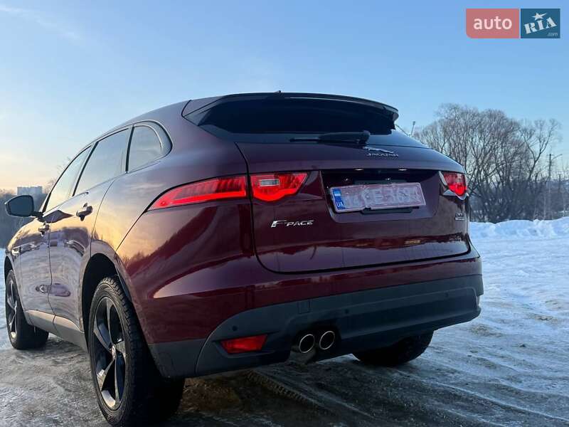 Jaguar F-Pace 2016