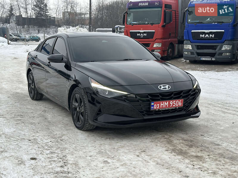 Hyundai Elantra 2023