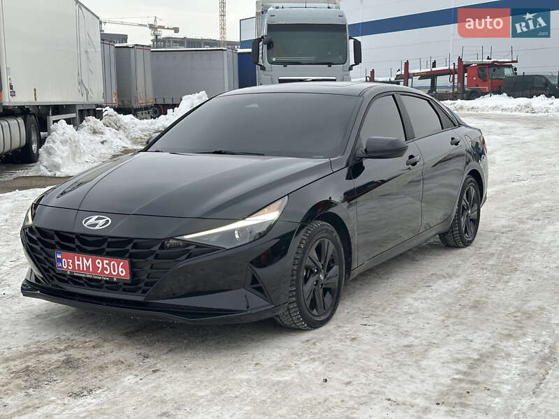 Hyundai Elantra 2023