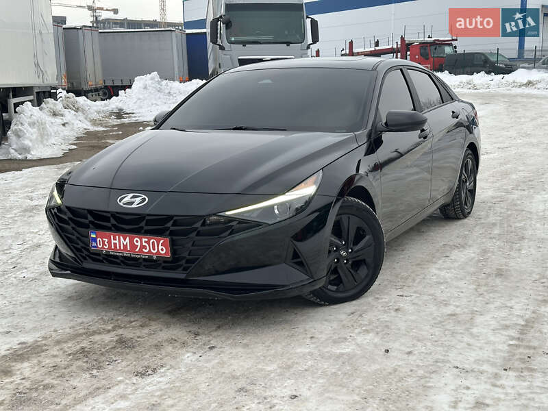 Hyundai Elantra 2023