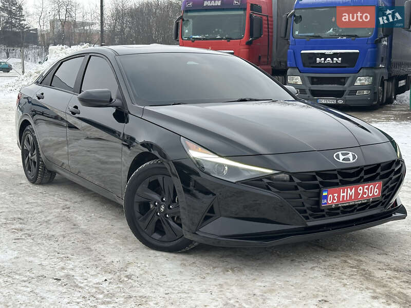 Hyundai Elantra 2023