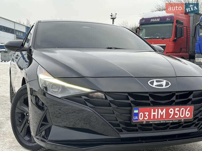 Hyundai Elantra 2023