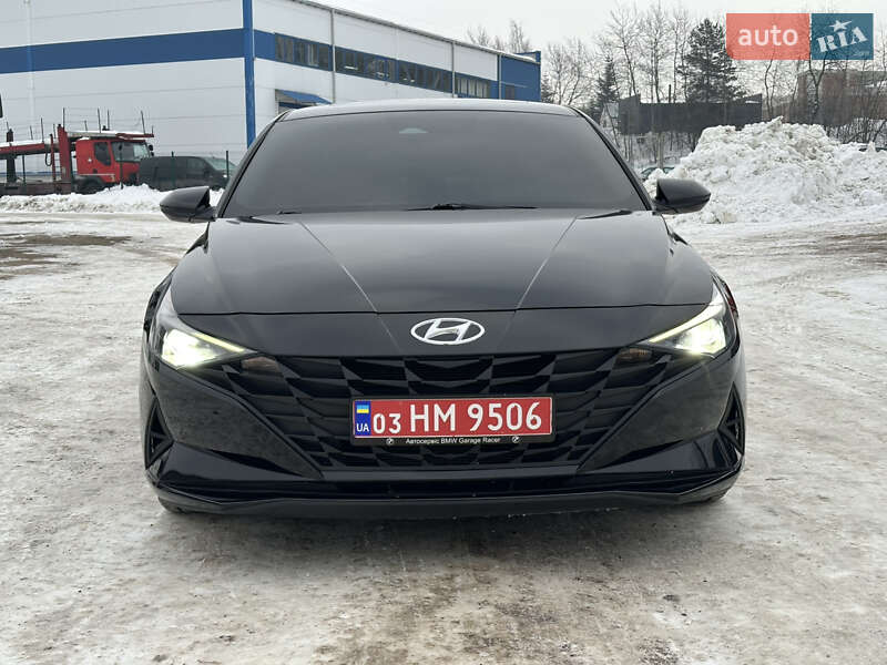 Hyundai Elantra 2023