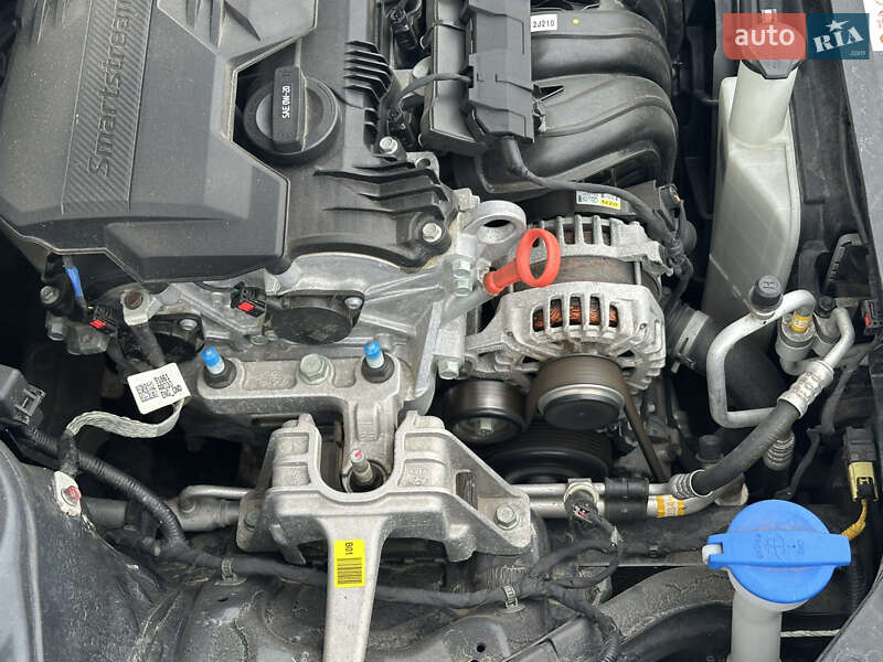 Hyundai Elantra 2023