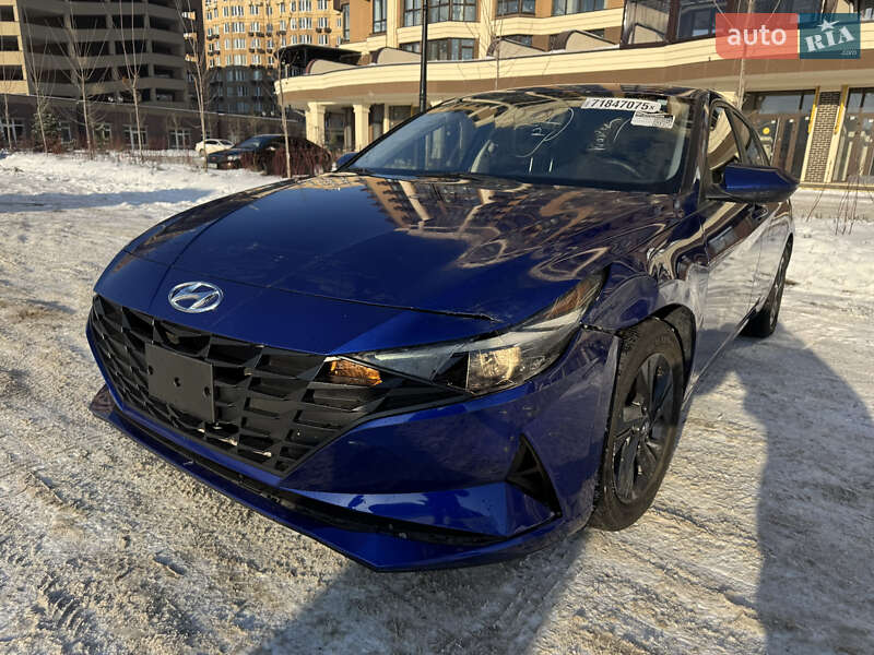 Hyundai Elantra 2023