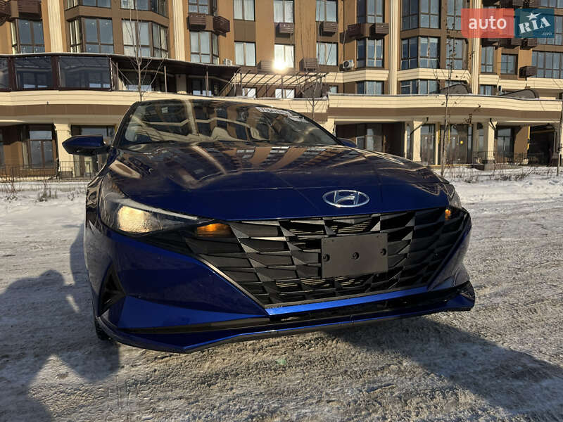 Hyundai Elantra 2023