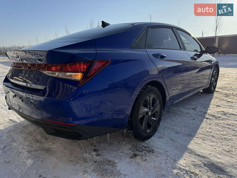 Hyundai Elantra 2023