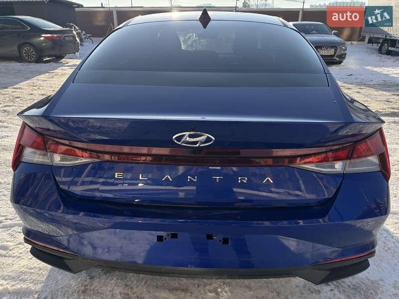 Hyundai Elantra 2023