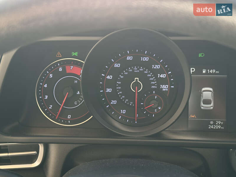 Hyundai Elantra 2023