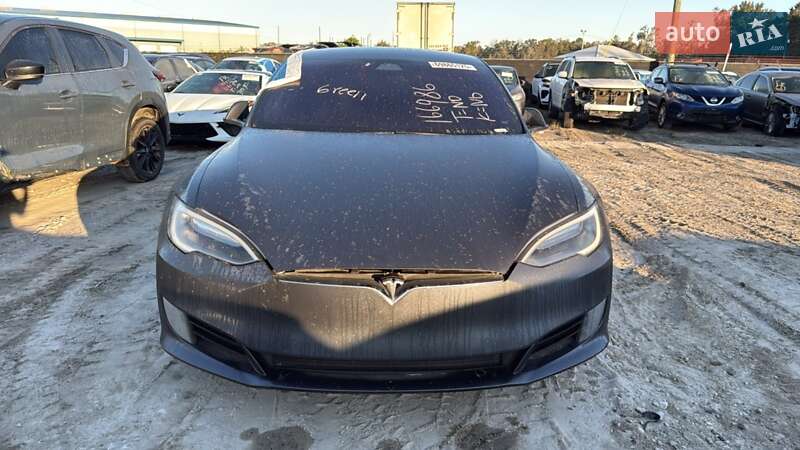 Tesla Model S 2016