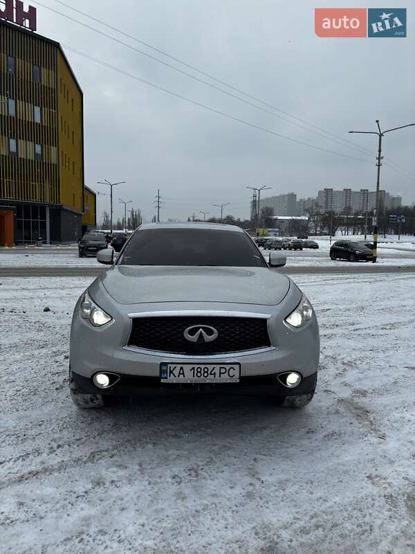 Infiniti-1