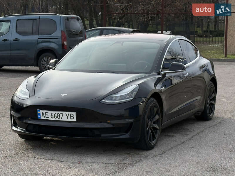 Tesla Model 3 2019