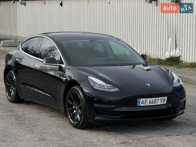 Tesla Model 3 2019