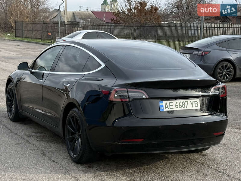 Tesla Model 3 2019