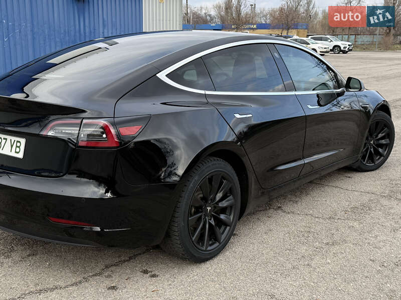 Tesla Model 3 2019