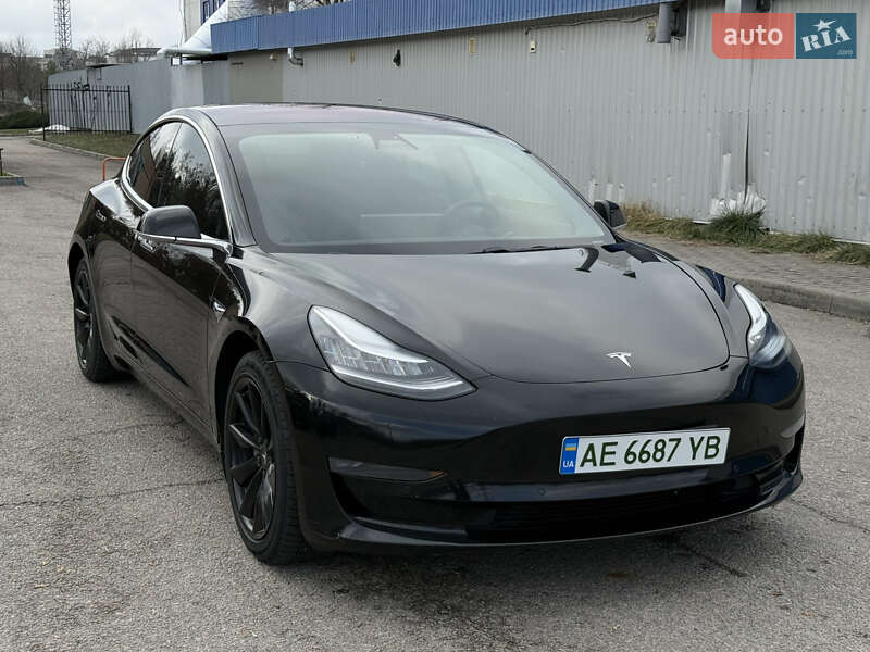 Tesla Model 3 2019