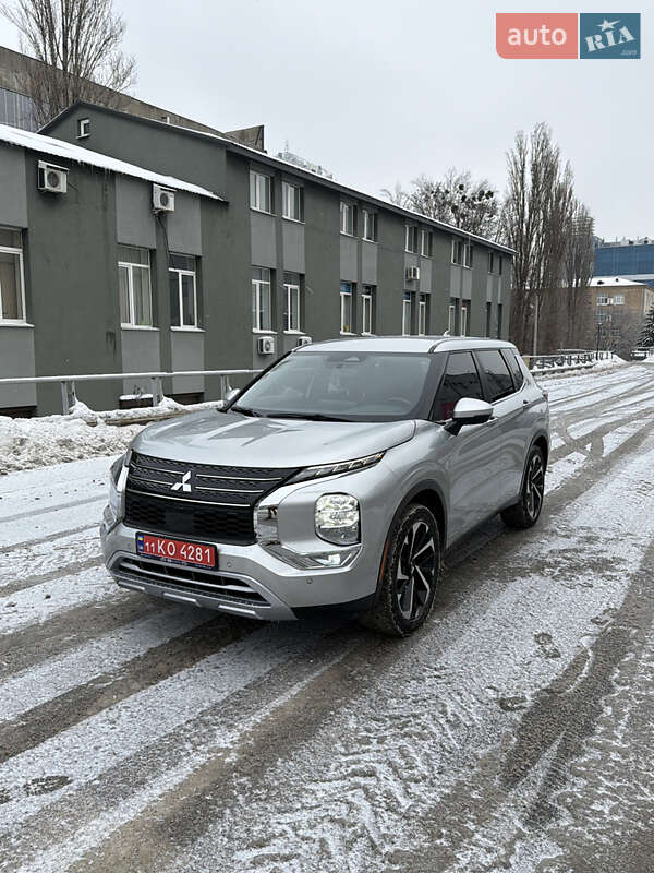 Mitsubishi Outlander 2022