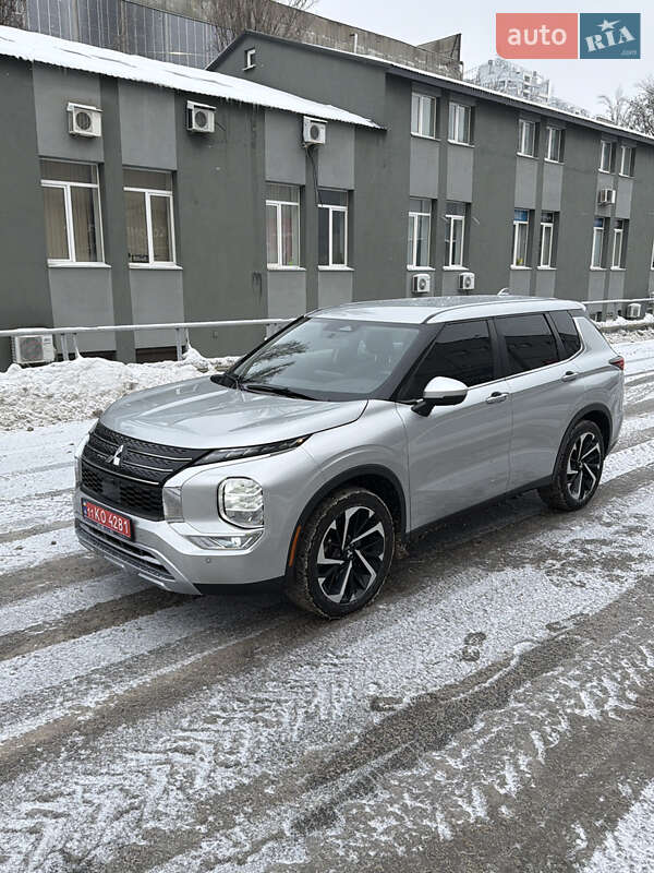 Mitsubishi Outlander 2022