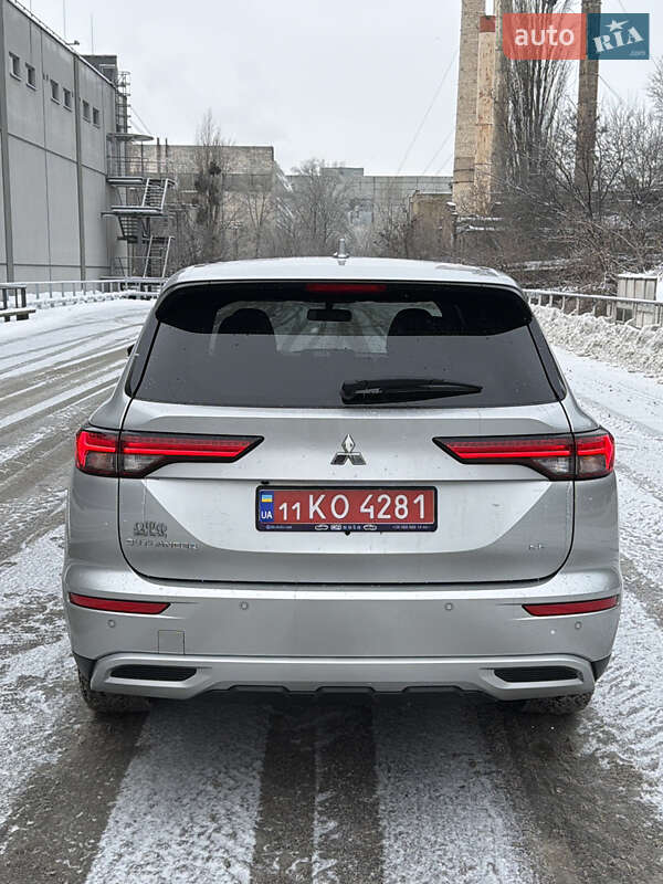 Mitsubishi Outlander 2022