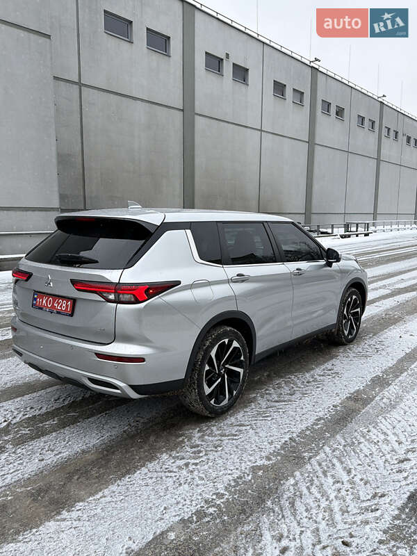 Mitsubishi Outlander 2022