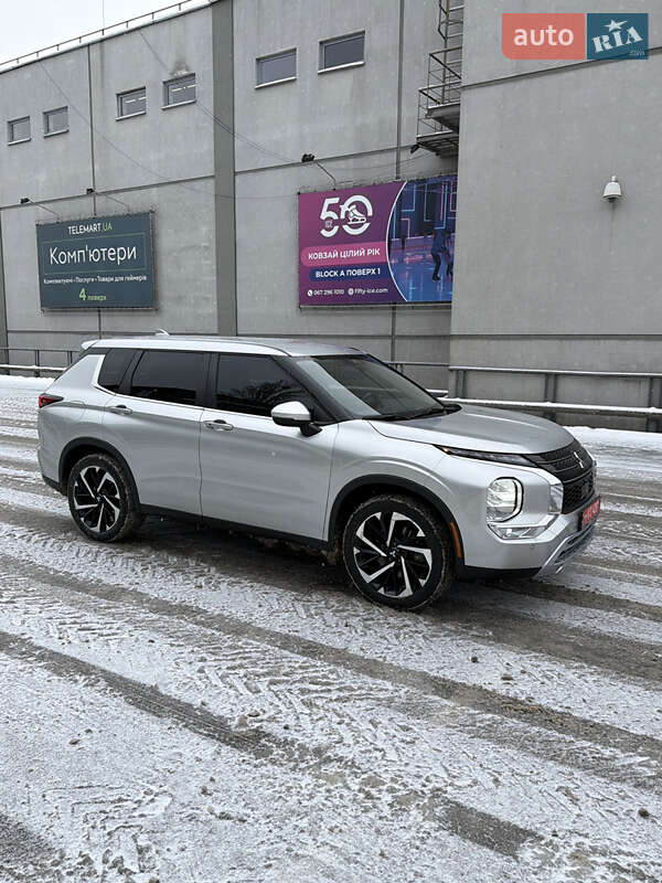 Mitsubishi Outlander 2022