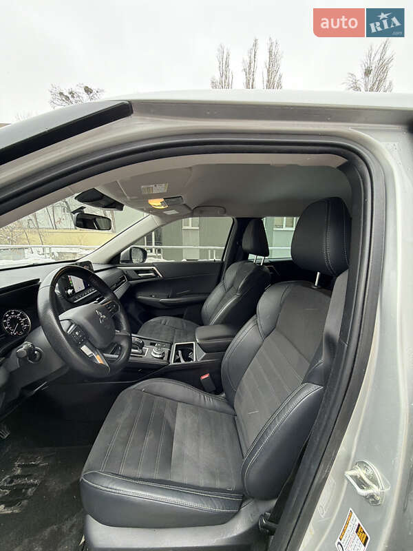 Mitsubishi Outlander 2022