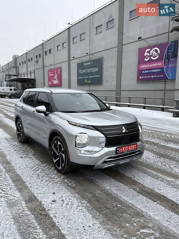 Mitsubishi Outlander 2022