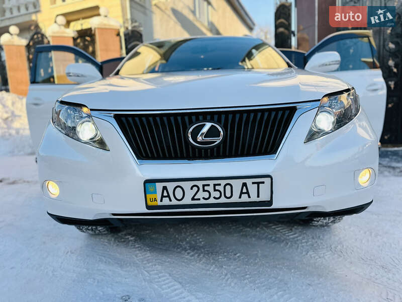Lexus-106