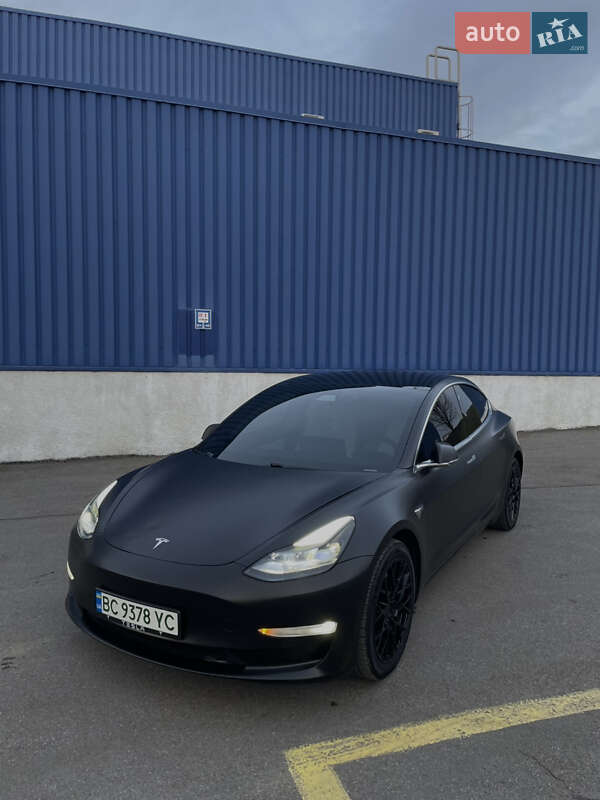 Tesla-10