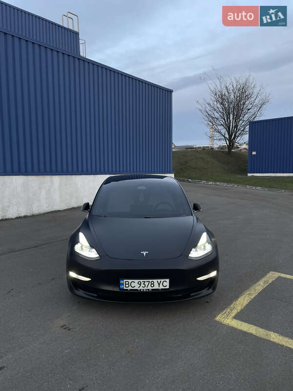 Tesla-8