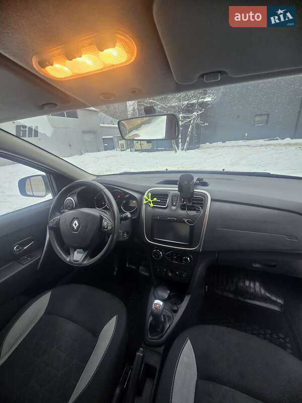 Renault Sandero 2016