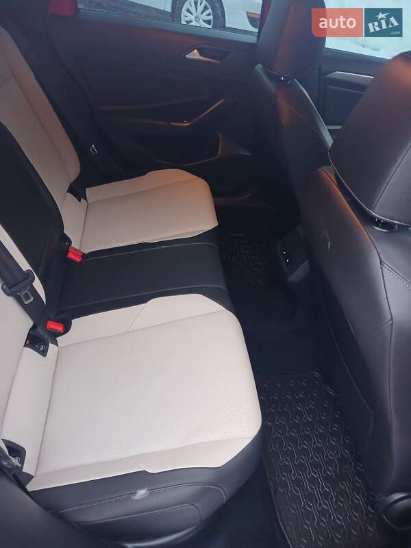 Volkswagen Jetta 2020