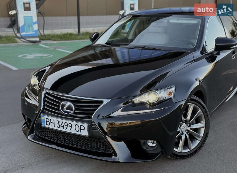 Lexus-4