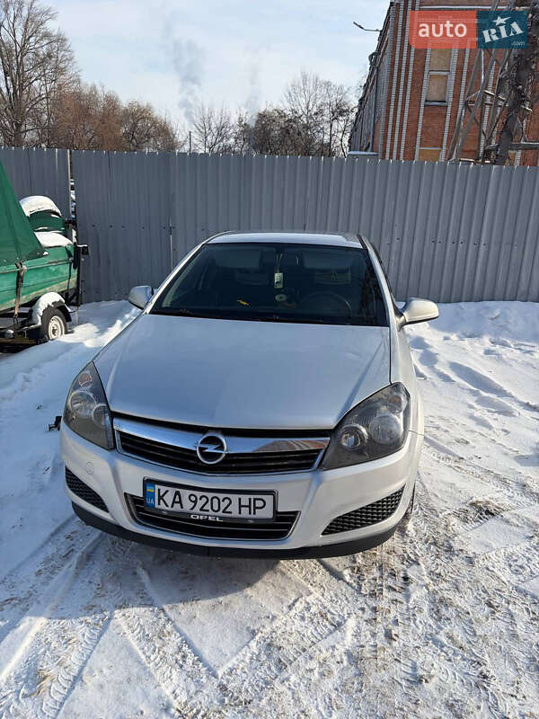 Opel Astra 2013