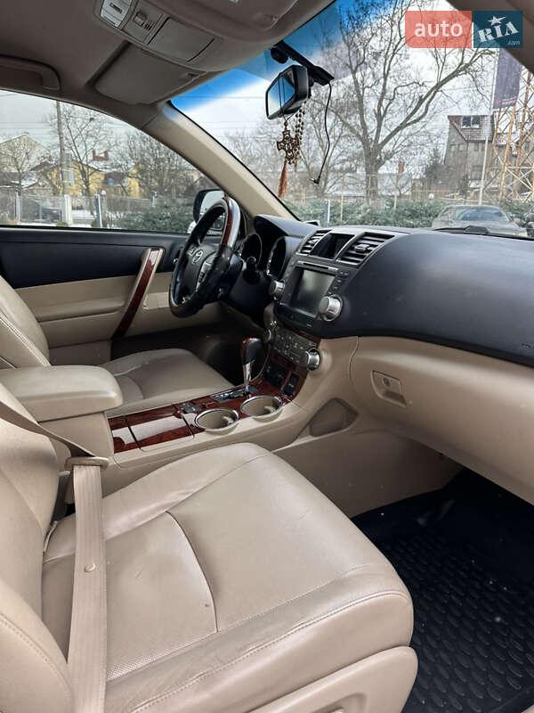 Toyota Highlander 2013