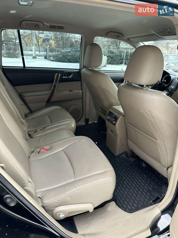 Toyota Highlander 2013