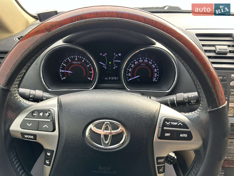 Toyota Highlander 2013