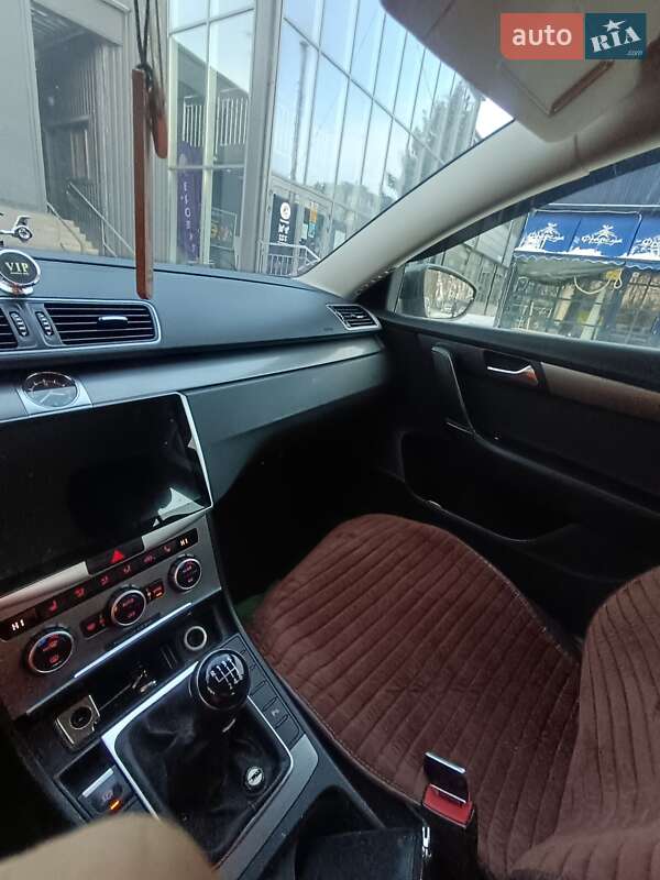 Volkswagen Passat 2012