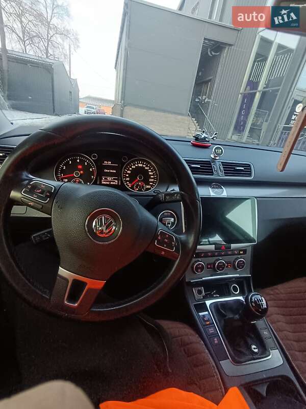 Volkswagen Passat 2012