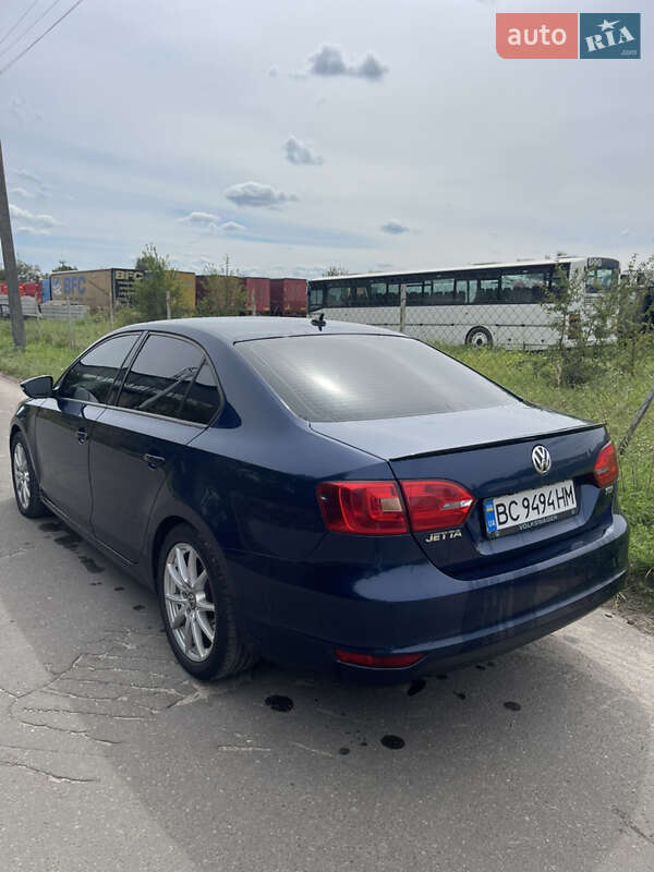 Volkswagen Jetta 2011